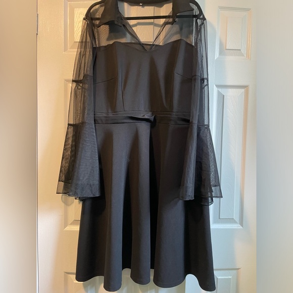 Amazon collared black costume dress - Picture 4 of 5